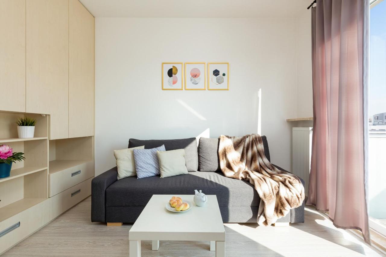 Metro Bielany Apartments By Noclegi Renters Варшава Экстерьер фото