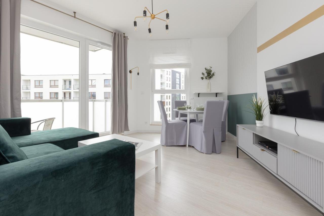 Metro Bielany Apartments By Noclegi Renters Варшава Экстерьер фото