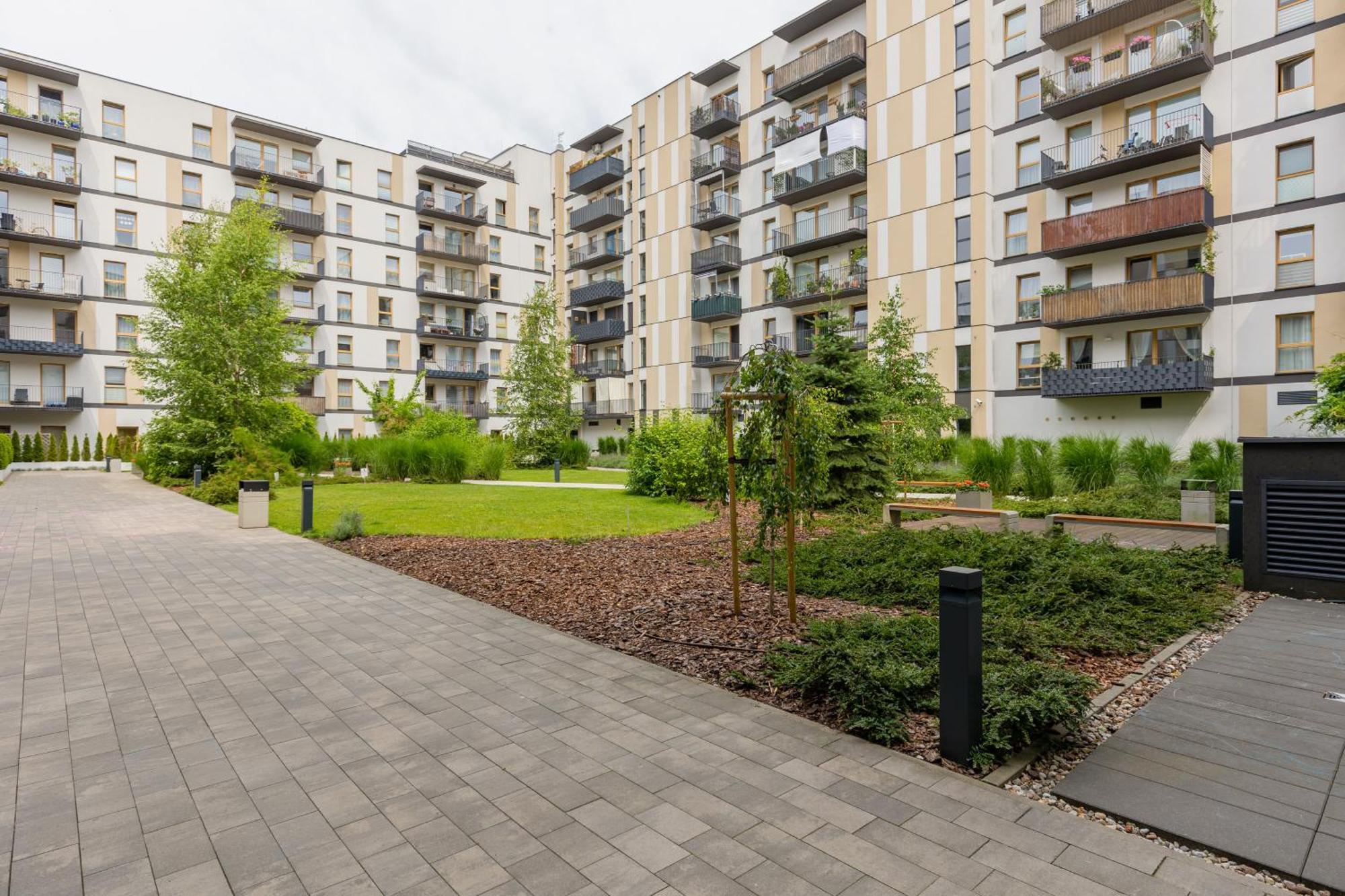 Metro Bielany Apartments By Noclegi Renters Варшава Экстерьер фото